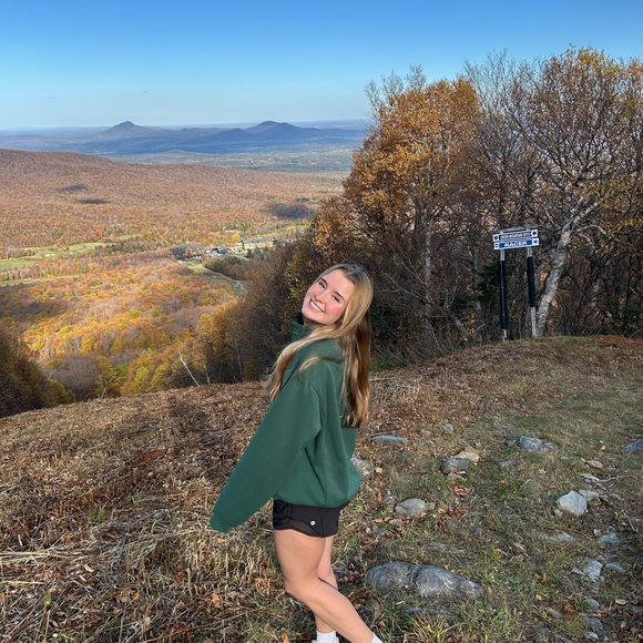 Meet your Posher, Cate - Picture 1 of 1